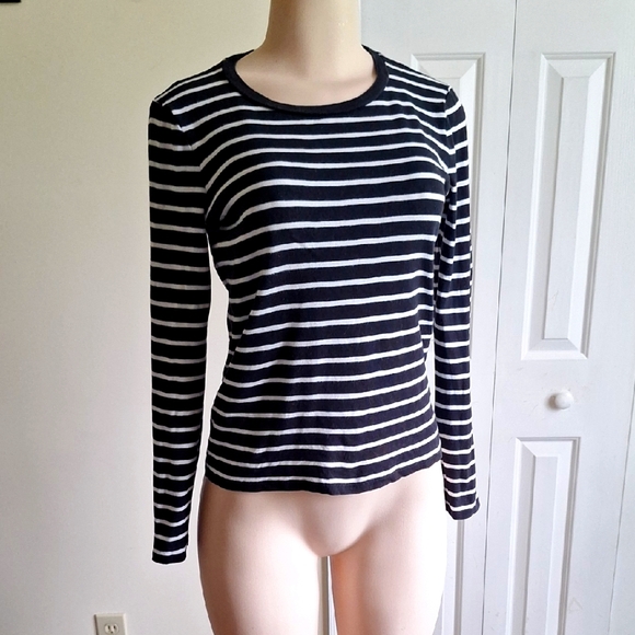 Jones New York Tops - 3/$20 Jones New York Black and White Striped Long Sleeve Tee Size S